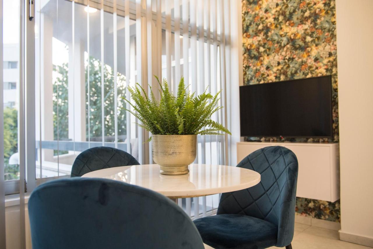 Skin Suites-Luxury Living Никосия Экстерьер фото