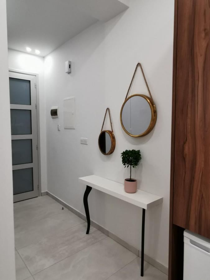 Skin Suites-Luxury Living Никосия Экстерьер фото